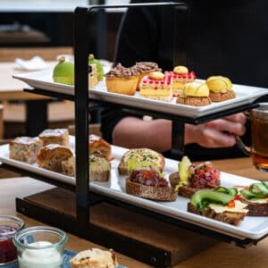 High tea - vegan per persoon (af te halen na 11.30u)